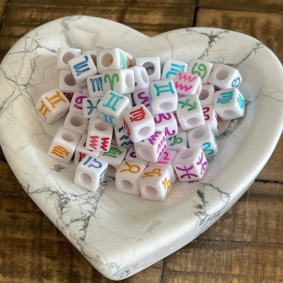25pc Piece 7mm Constellation Zodiac Sign Acrylic Cube Beads - Picture 4 of 4